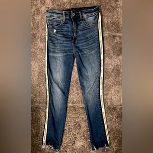 Abercrombie & Fitch logo stripe Simone high rise ankle jeans